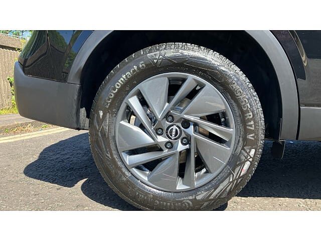 Nissan Qashqai 1.3 DiG-T MH Acenta Premium 5dr Petrol Hatchback