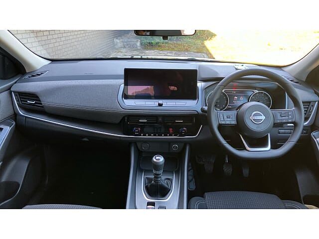 Nissan Qashqai 1.3 DiG-T MH Acenta Premium 5dr Petrol Hatchback