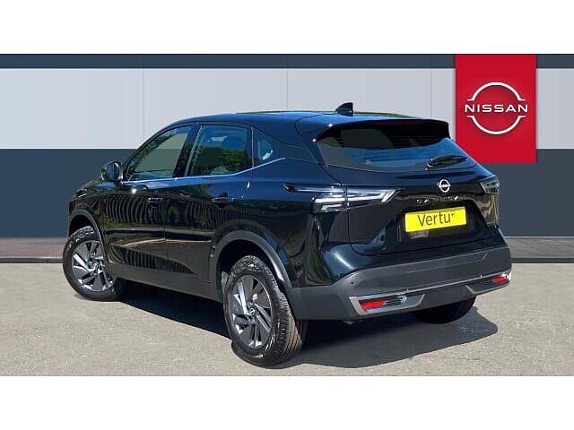 Nissan Qashqai 1.3 DiG-T MH Acenta Premium 5dr Petrol Hatchback