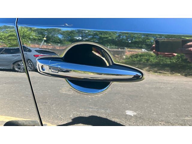 Nissan Qashqai 1.3 DiG-T MH Acenta Premium 5dr Petrol Hatchback