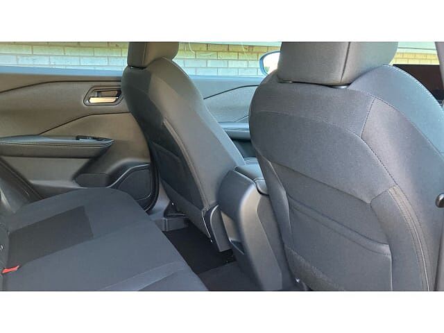 Nissan Qashqai 1.3 DiG-T MH Acenta Premium 5dr Petrol Hatchback