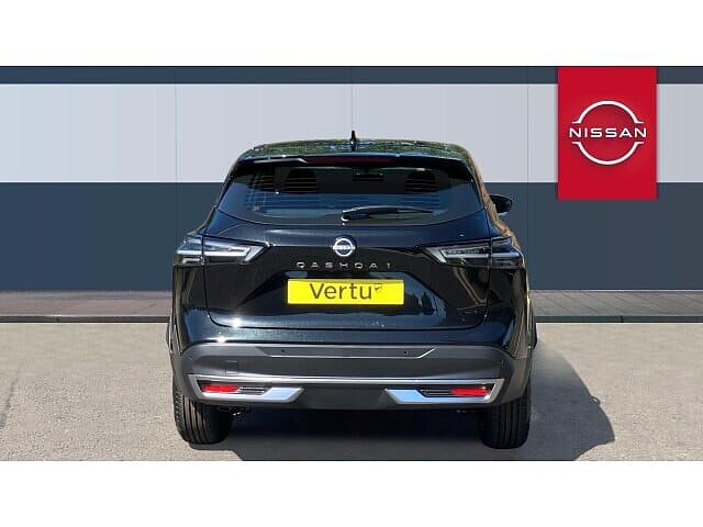 Nissan Qashqai 1.3 DiG-T MH Acenta Premium 5dr Petrol Hatchback