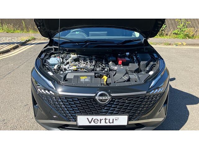 Nissan Qashqai 1.3 DiG-T MH Acenta Premium 5dr Petrol Hatchback