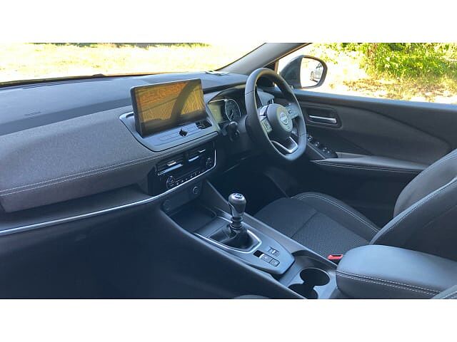 Nissan Qashqai 1.3 DiG-T MH Acenta Premium 5dr Petrol Hatchback