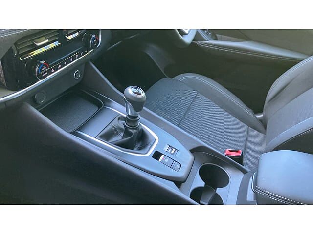 Nissan Qashqai 1.3 DiG-T MH Acenta Premium 5dr Petrol Hatchback