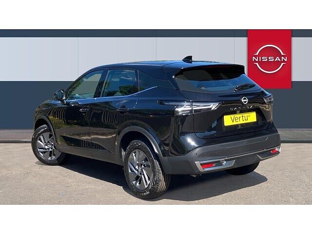 Nissan Qashqai 1.3 DiG-T MH Acenta Premium 5dr Petrol Hatchback