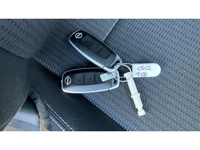 Nissan Qashqai 1.3 DiG-T MH Acenta Premium 5dr Petrol Hatchback