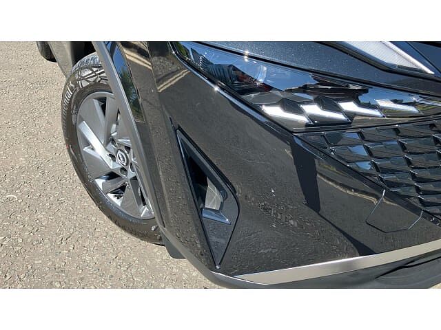 Nissan Qashqai 1.3 DiG-T MH Acenta Premium 5dr Petrol Hatchback