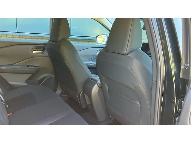 Nissan Qashqai 1.3 DiG-T MH Acenta Premium 5dr Petrol Hatchback