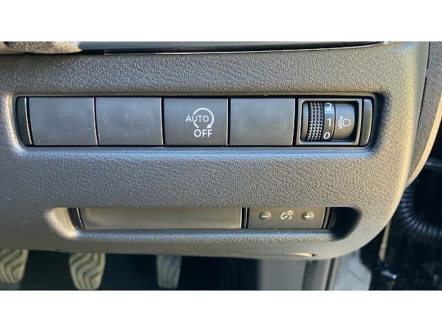 Nissan Qashqai 1.3 DiG-T MH Acenta Premium 5dr Petrol Hatchback