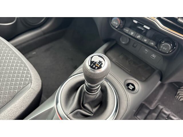 Nissan Juke 1.0 DiG-T N-Connecta 5dr Petrol Hatchback