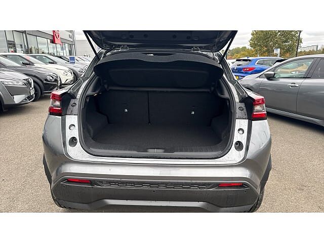 Nissan Juke 1.0 DiG-T N-Connecta 5dr Petrol Hatchback