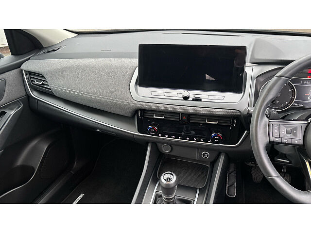 Nissan Qashqai 1.3 DiG-T MH Acenta Premium 5dr Petrol Hatchback