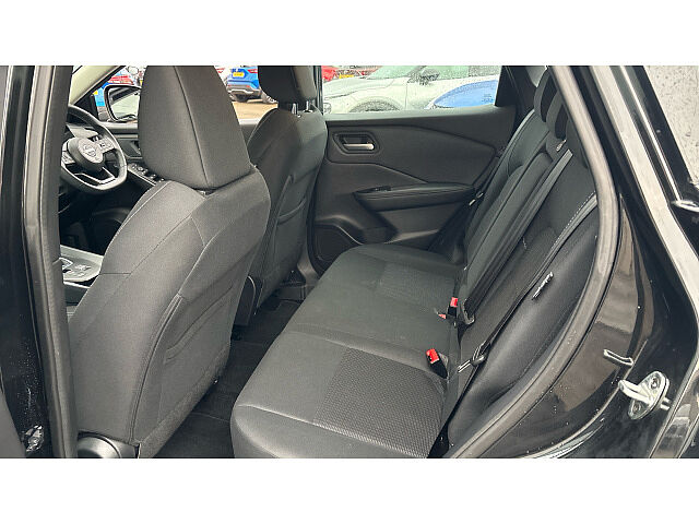 Nissan Qashqai 1.3 DiG-T MH Acenta Premium 5dr Petrol Hatchback