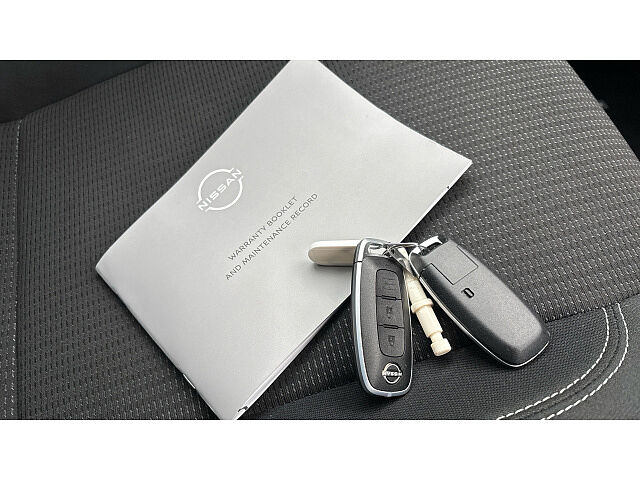 Nissan Qashqai 1.3 DiG-T MH Acenta Premium 5dr Petrol Hatchback