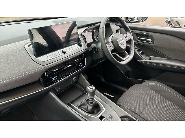 Nissan Qashqai 1.3 DiG-T MH Acenta Premium 5dr Petrol Hatchback