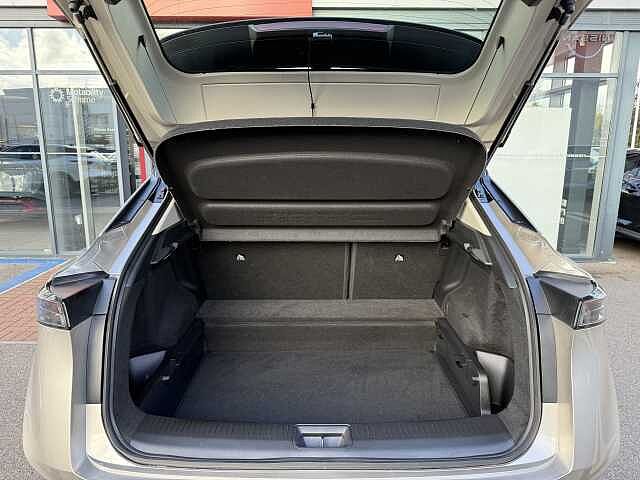 Nissan Ariya (178kW) Engage (87kWh) [22Kw Charger]