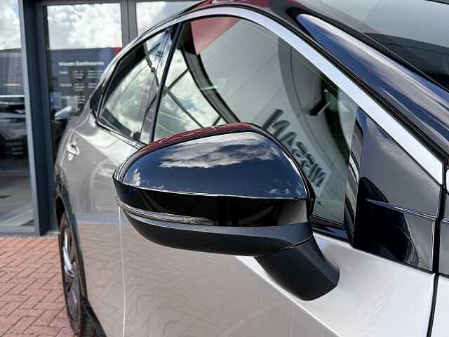 Nissan Ariya (178kW) Engage (87kWh) [22Kw Charger]