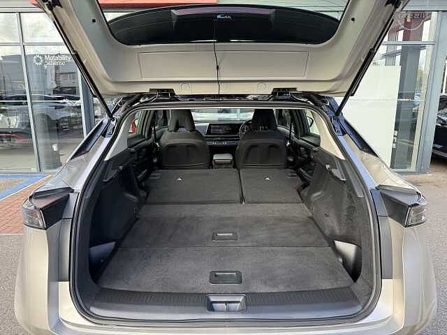 Nissan Ariya (178kW) Engage (87kWh) [22Kw Charger]