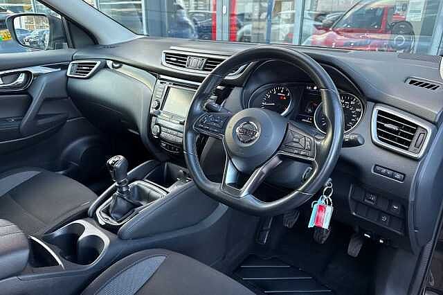 Nissan Qashqai 1.3 DiG-T (140ps) Acenta Premium