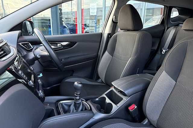 Nissan Qashqai 1.3 DiG-T (140ps) Acenta Premium