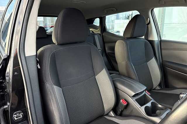 Nissan Qashqai 1.3 DiG-T (140ps) Acenta Premium