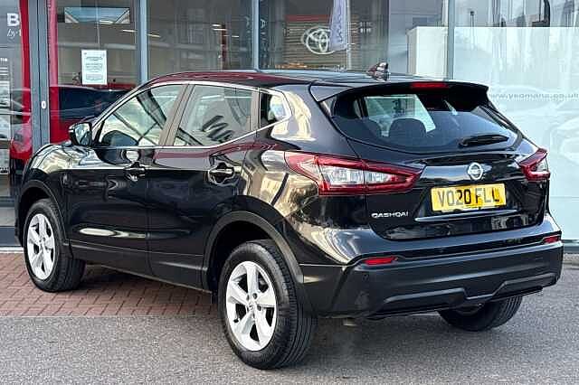 Nissan Qashqai 1.3 DiG-T (140ps) Acenta Premium