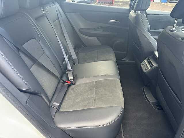 Nissan Ariya E (178kw) Evolve (22kW Charger)