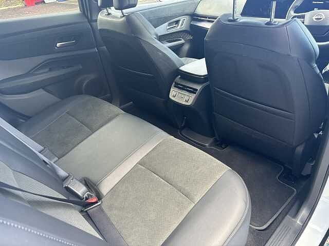 Nissan Ariya E (178kw) Evolve (22kW Charger)