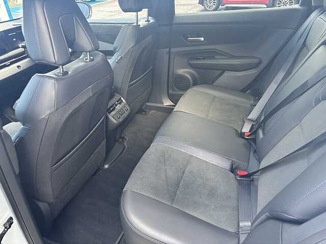 Nissan Ariya E (178kw) Evolve (22kW Charger)