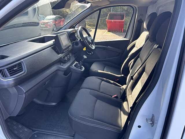 Nissan Primastar 2.0dCi (110ps)(Eu6d) Tekna 30 L2H1 PV