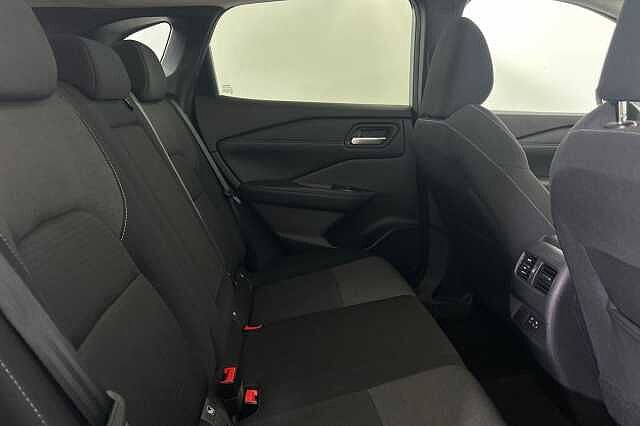 Nissan Qashqai 1.3 DiG-T MH N-Connecta 5dr