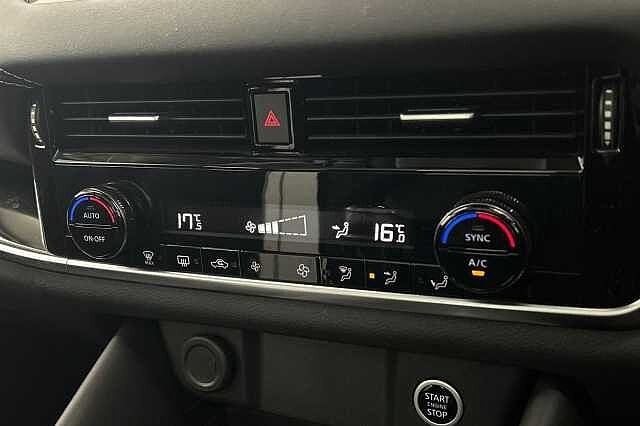 Nissan Qashqai 1.3 DiG-T MH N-Connecta 5dr