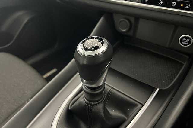 Nissan Qashqai 1.3 DiG-T MH N-Connecta 5dr