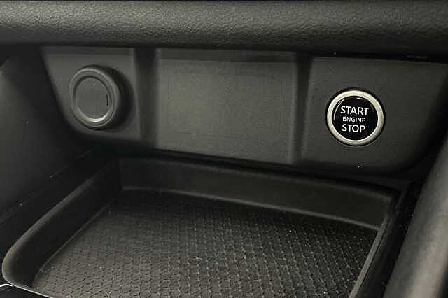 Nissan Qashqai 1.3 DiG-T MH N-Connecta 5dr