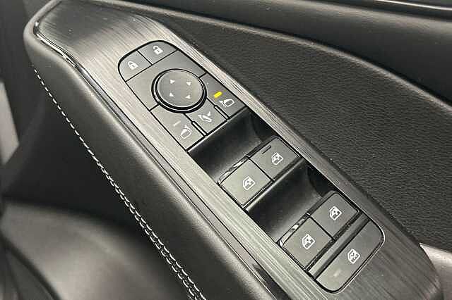 Nissan Qashqai 1.3 DiG-T MH N-Connecta 5dr