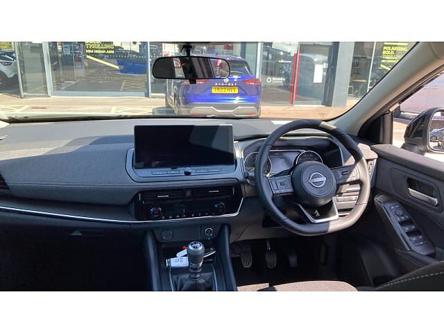 Nissan Qashqai 1.3 DiG-T MH Acenta Premium 5dr Petrol Hatchback