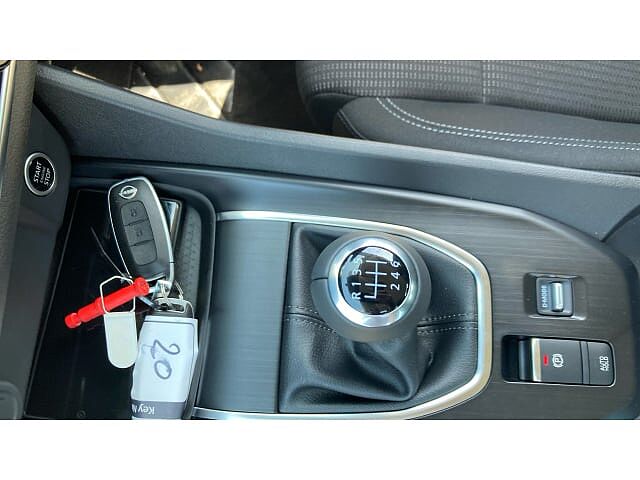 Nissan Qashqai 1.3 DiG-T MH Acenta Premium 5dr Petrol Hatchback