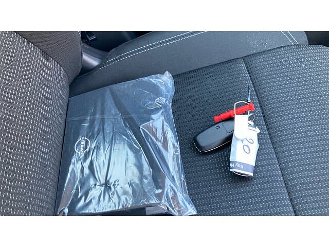 Nissan Qashqai 1.3 DiG-T MH Acenta Premium 5dr Petrol Hatchback