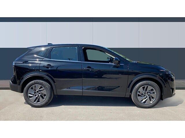 Nissan Qashqai 1.3 DiG-T MH Acenta Premium 5dr Petrol Hatchback