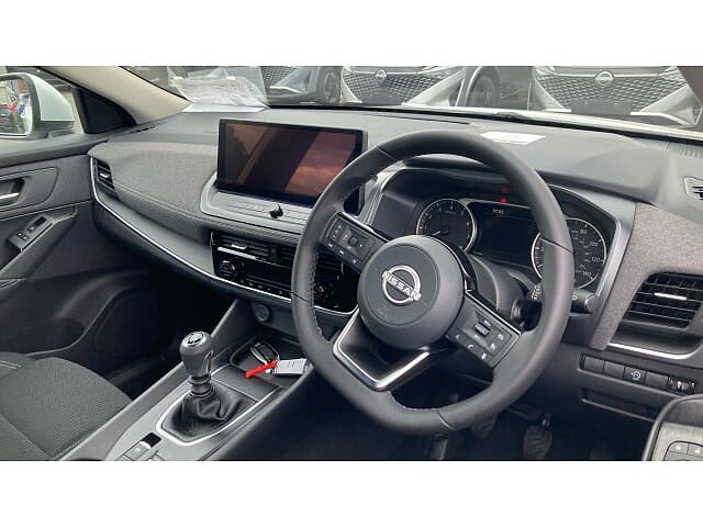 Nissan Qashqai 1.3 DiG-T MH Acenta Premium 5dr Petrol Hatchback