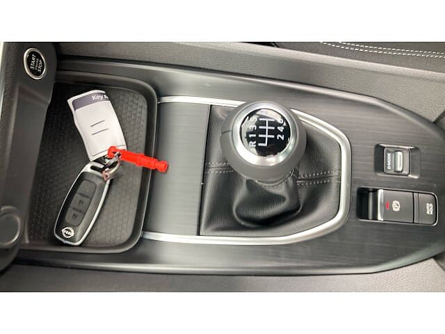 Nissan Qashqai 1.3 DiG-T MH Acenta Premium 5dr Petrol Hatchback