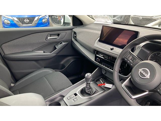 Nissan Qashqai 1.3 DiG-T MH Acenta Premium 5dr Petrol Hatchback