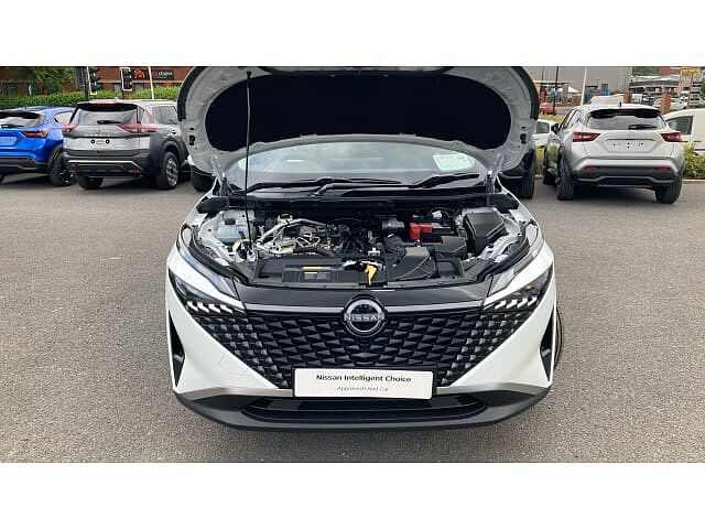 Nissan Qashqai 1.3 DiG-T MH Acenta Premium 5dr Petrol Hatchback