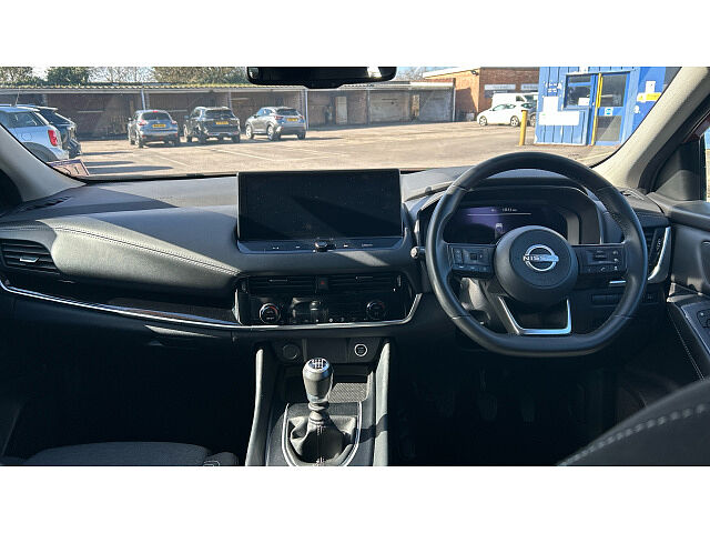 Nissan Qashqai 1.3 DiG-T MH N-Connecta 5dr Petrol Hatchback