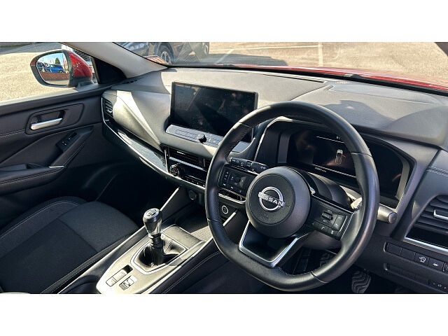 Nissan Qashqai 1.3 DiG-T MH N-Connecta 5dr Petrol Hatchback