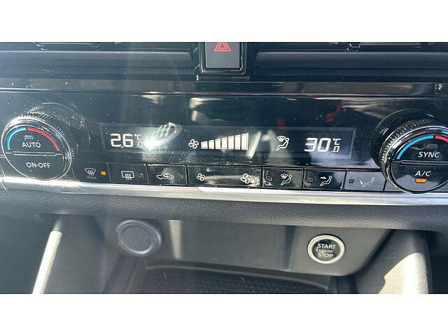 Nissan Qashqai 1.3 DiG-T MH N-Connecta 5dr Petrol Hatchback