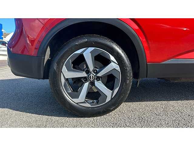 Nissan Qashqai 1.3 DiG-T MH N-Connecta 5dr Petrol Hatchback