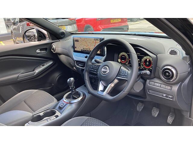 Nissan Juke 1.0 DiG-T N-Connecta 5dr Petrol Hatchback