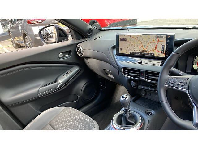 Nissan Juke 1.0 DiG-T N-Connecta 5dr Petrol Hatchback
